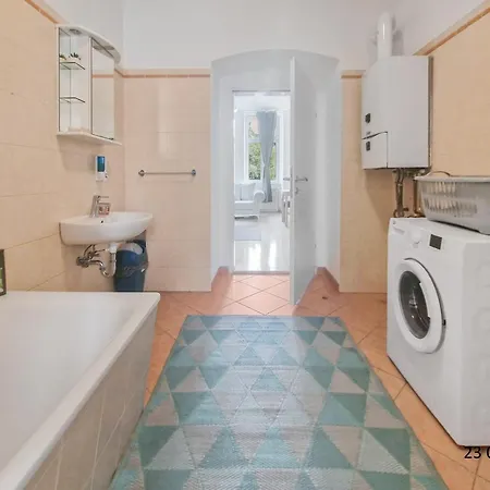 Apartment Three-bedroom Delight, King-size Beds *
