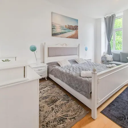 Three-bedroom Delight, King-size Beds *