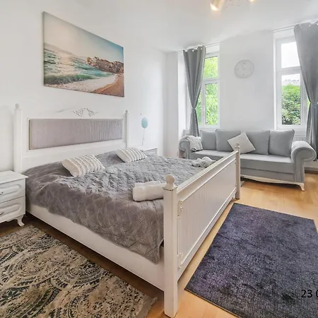 Three-bedroom Delight, King-size Beds