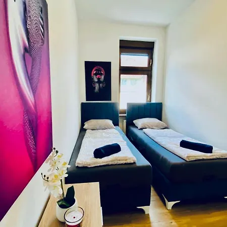 3br Shared Apt, Ideal Up To 6p, 15-min To Stammersdorf Apartment *