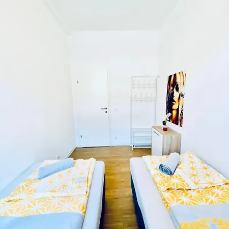 3br Shared Apt, Ideal Up To 6p, 15-min To Stammersdorf