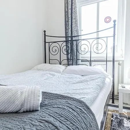 Living, Garden Vibes 3br Bliss In Apartment Vienna