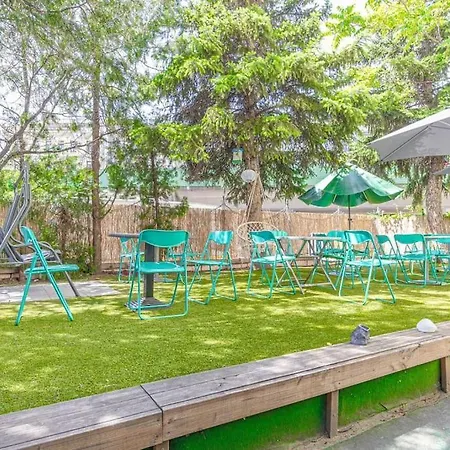Living, Garden Vibes 3br Bliss In Apartment Vienna