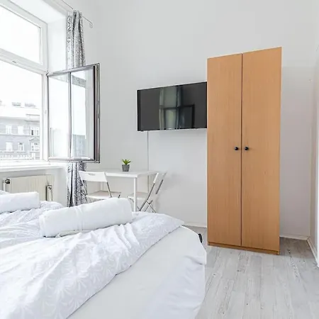 Living, Garden Vibes 3br Bliss In Apartment Vienna