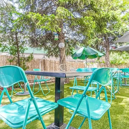 Living, Garden Vibes 3br Bliss In Apartment *