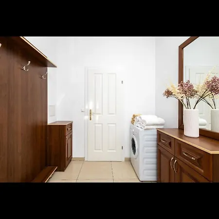 Crystal Apartament Viena