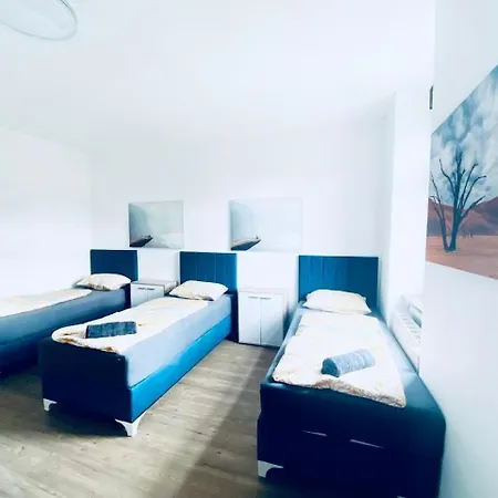 Spacious 4br Apt, Up To 15p 15min To Danube River