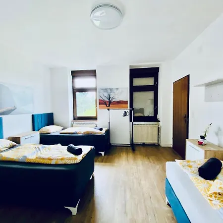 Spacious 4br Apt, Up To 15p 15min To Danube River