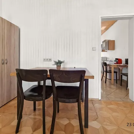Four-bedroom, Four King-size Comfort Apartment Vienna
