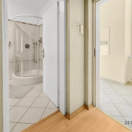 Apartment Four-bedroom, Four King-size Comfort Vienna