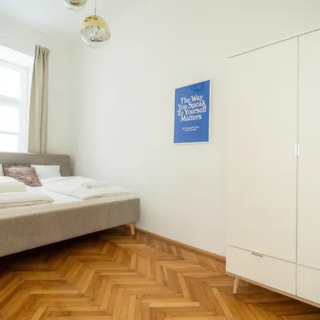 4ty3 - Franz Josef Is Calling * Wien