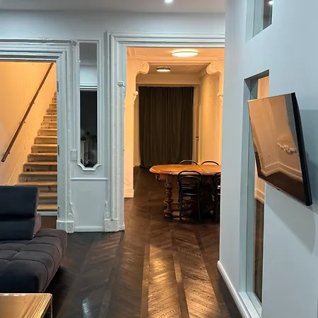 Luxurious In The Centre Of