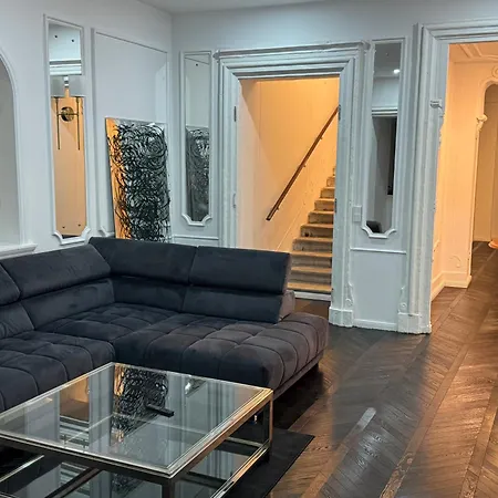Luxurious In The Centre Of *