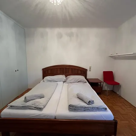 Villa Central-vintage With Free Parking And 5min Walk To Metro Vienna