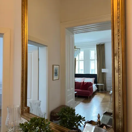 Royal Schoenbrunn * Vídeň