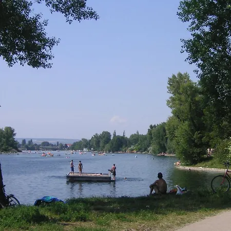 Yuki's Place - Un-vic, Danube And Subway Near To Downtown Vienna