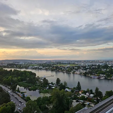 Apartment Yuki's Place - Un-vic, Danube And Subway Near To Downtown