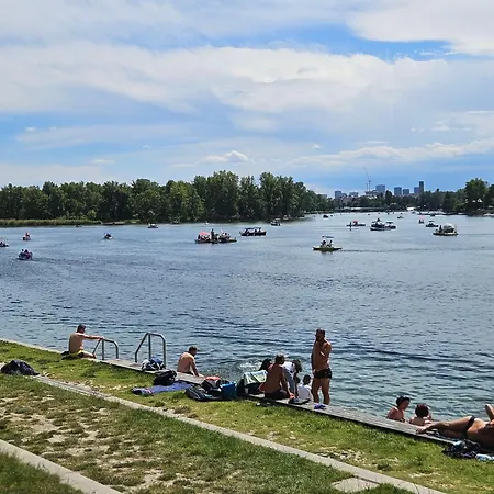 Yuki's Place - Un-vic, Danube And Subway Near To Downtown Apartment