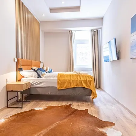 Wiener Stadthalle Boutique - Ideal For Couples *