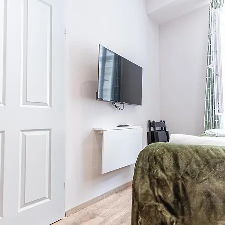 Wiener Stadthalle Boutique - Ideal For Couples Apartment *