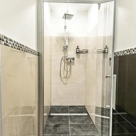 Apartment Wiener Stadthalle Boutique - Ideal For Couples *