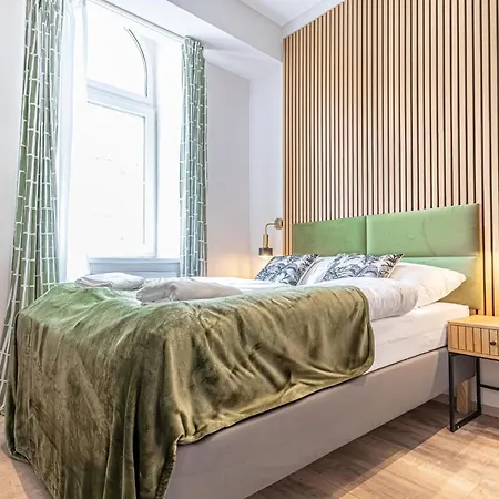 Wiener Stadthalle Boutique - Ideal For Couples