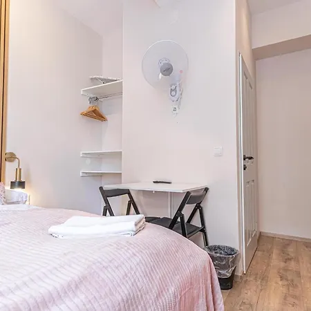Wiener Stadthalle Boutique - Ideal For Couples *