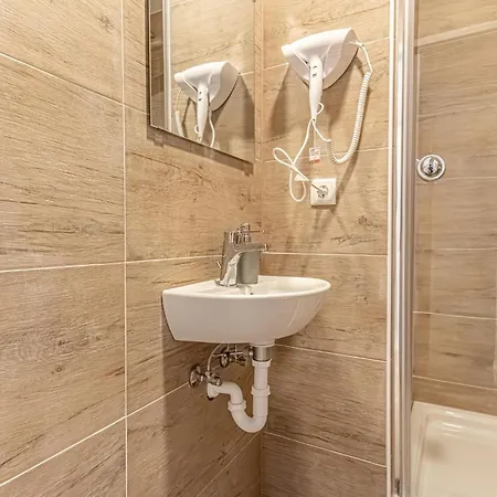 Apartment Wiener Stadthalle Boutique - Ideal For Couples *