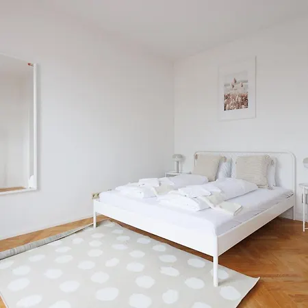 Apartment Familien- Und Gruppenparadies Platz Fuer 12 Gaeste Wien