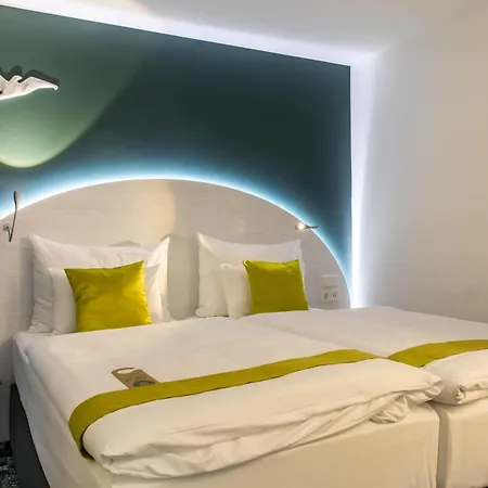 Hotel Arcotel Donauzentrum 4*