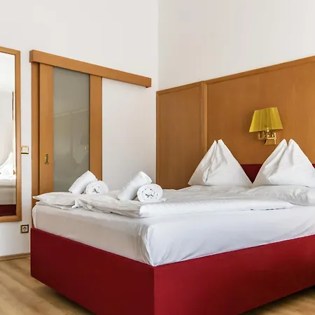 Corvinus - Newly Renovated Hotel