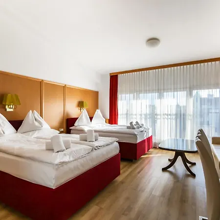 Hotel Corvinus - Newly Renovated