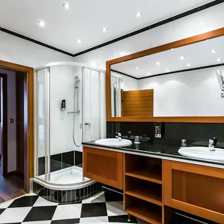 Corvinus - Newly Renovated 4*