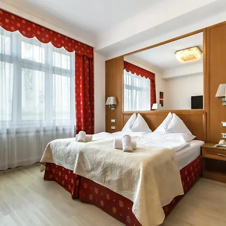 Corvinus - Newly Renovated 4*