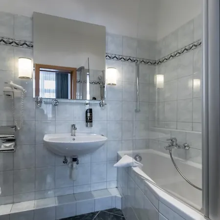 Corvinus - Newly Renovated 4* Wien