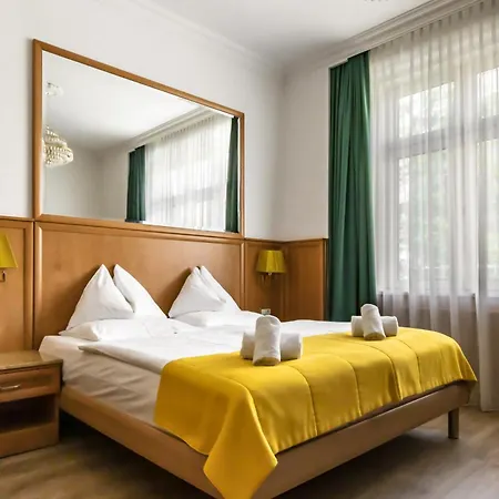 Hotel Corvinus - Newly Renovated 4*