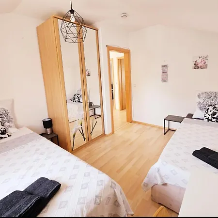 With Pool - Big Garden - Barbecue - Free Parking Villa