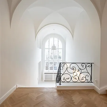 Elegante Jugendstilvilla - 5min Gehweg Zur U-bahn Apartment *