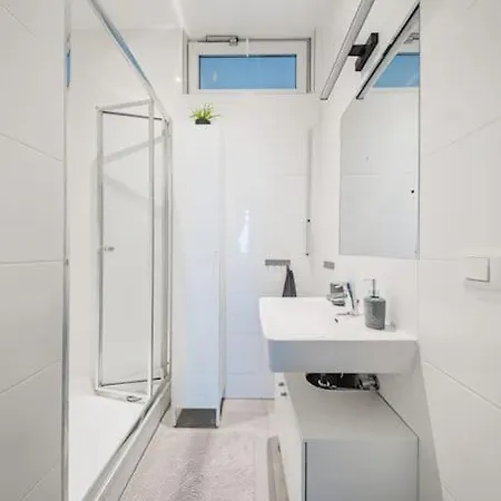 Apartment 75 M² Near Nussdorferstrasse U6 Vienna