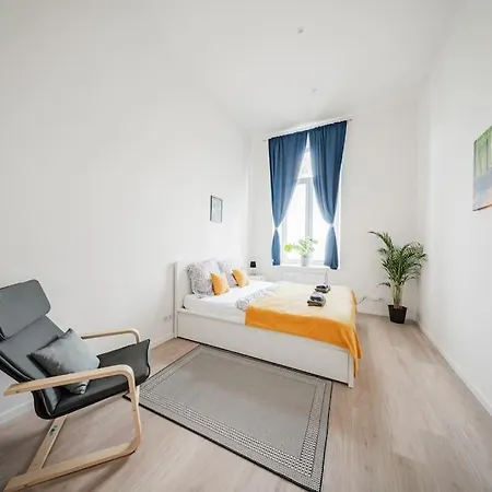 75 M² Near Nussdorferstrasse U6 Vienna