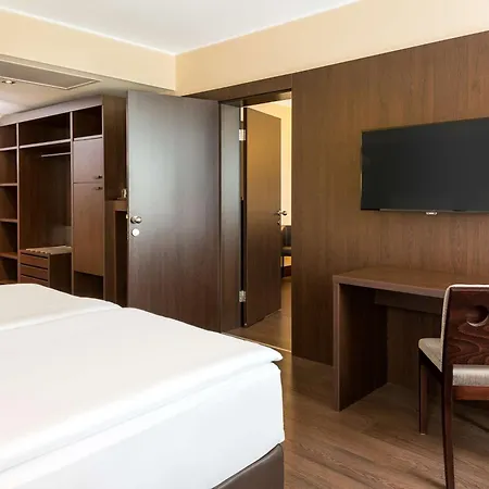 Nh Danube 4*