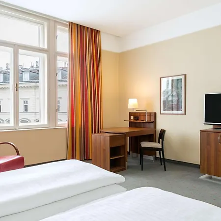Hotel Nh Belvedere Wiedeń