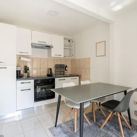 Apartment Wiener Juwel Zwischen Flughafen Und Stadtleben *