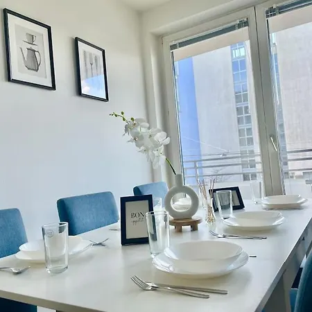 90 M2 Central With Balcony Apartment *