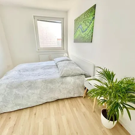90 M2 Central With Balcony *