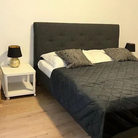 Gesamte In Wien, Oesterreich Vienna