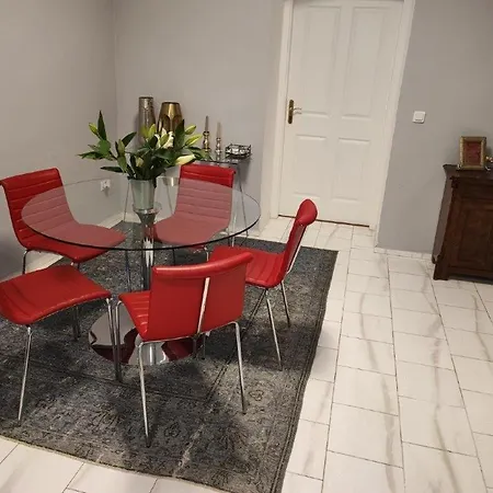 With Unique 40m2 Garden & Self Check In *