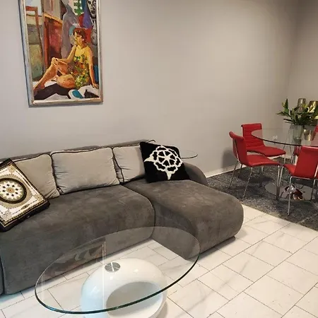 With Unique 40m2 Garden & Self Check In Apartment
