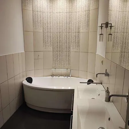 Apartment With Unique 40m2 Garden & Self Check In *