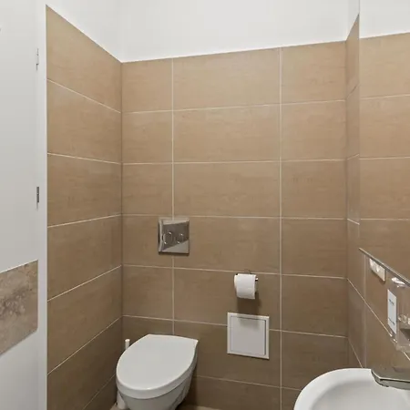 Apartment Stayeasy A#1 *